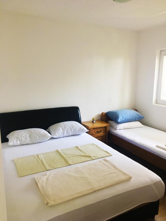 Milmaris Apartments Tivat Eksteriør bilde