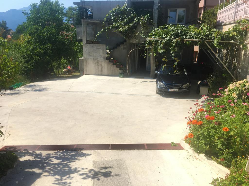 Milmaris Apartments Tivat Eksteriør bilde